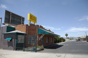 Exterior photo of No-Tel Motel in Tucson, Arizona.
