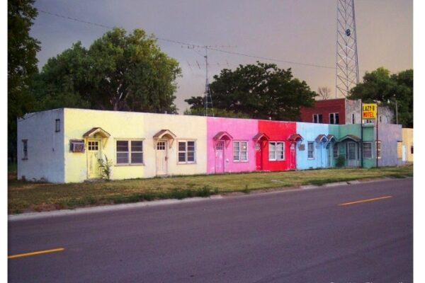 Photo of the exterior of the Lazy U Motel before the accident.